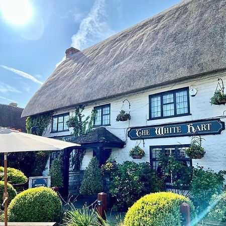 לינה וארוחת בוקר סווינדון The White Hart, Wroughton מראה חיצוני תמונה