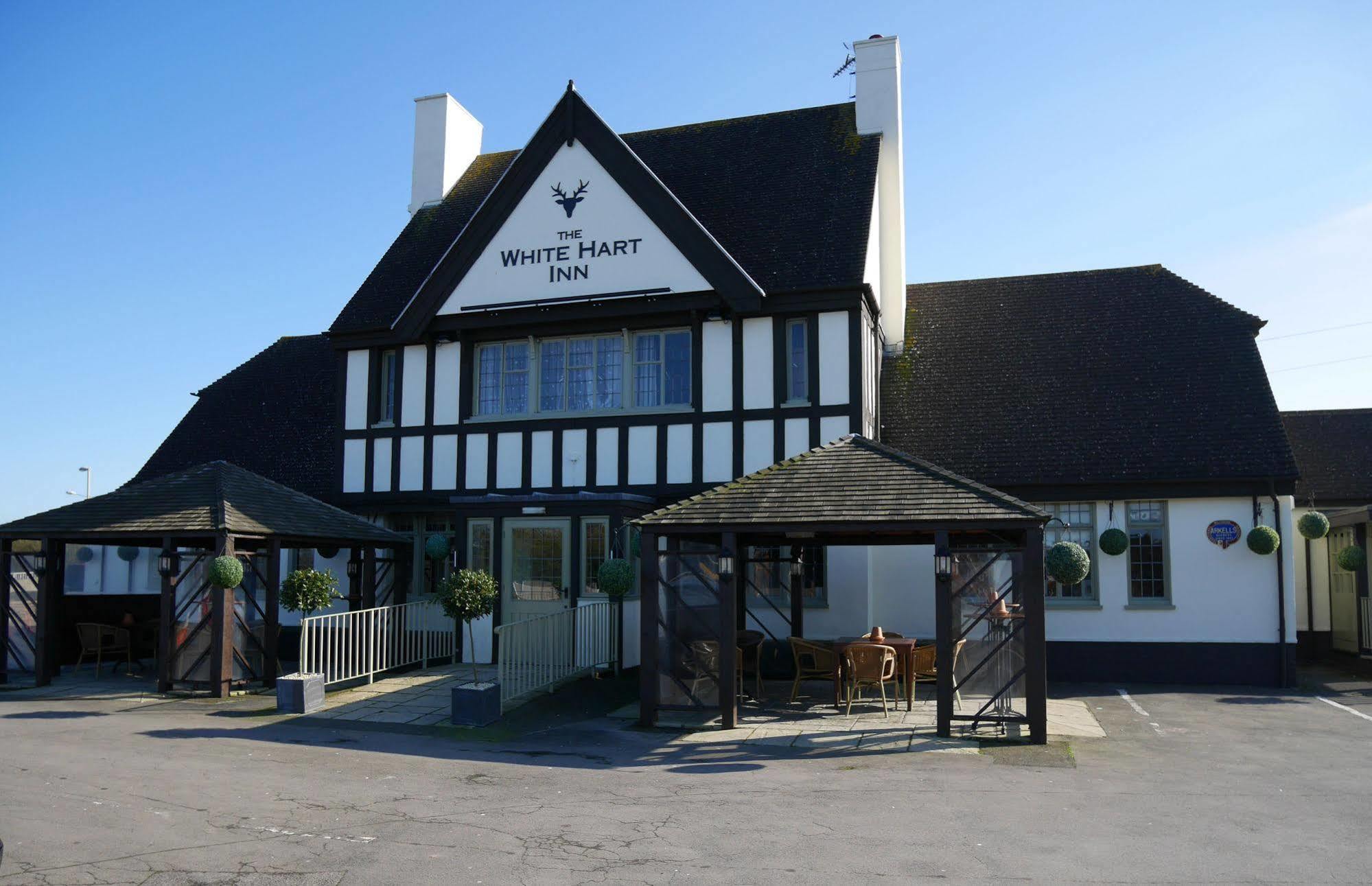 לינה וארוחת בוקר סווינדון The White Hart, Wroughton מראה חיצוני תמונה